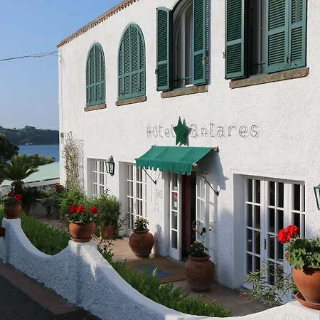 Antares Hotel 3*