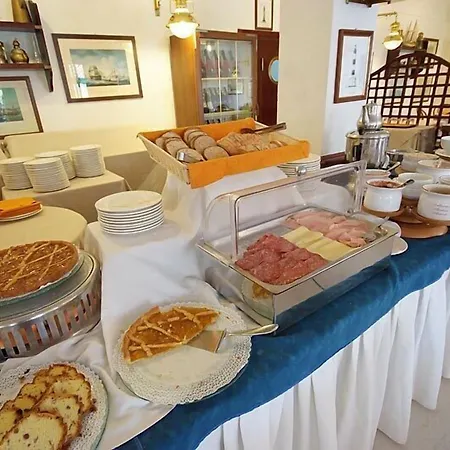 安特雷丝酒店 卡波利韦里